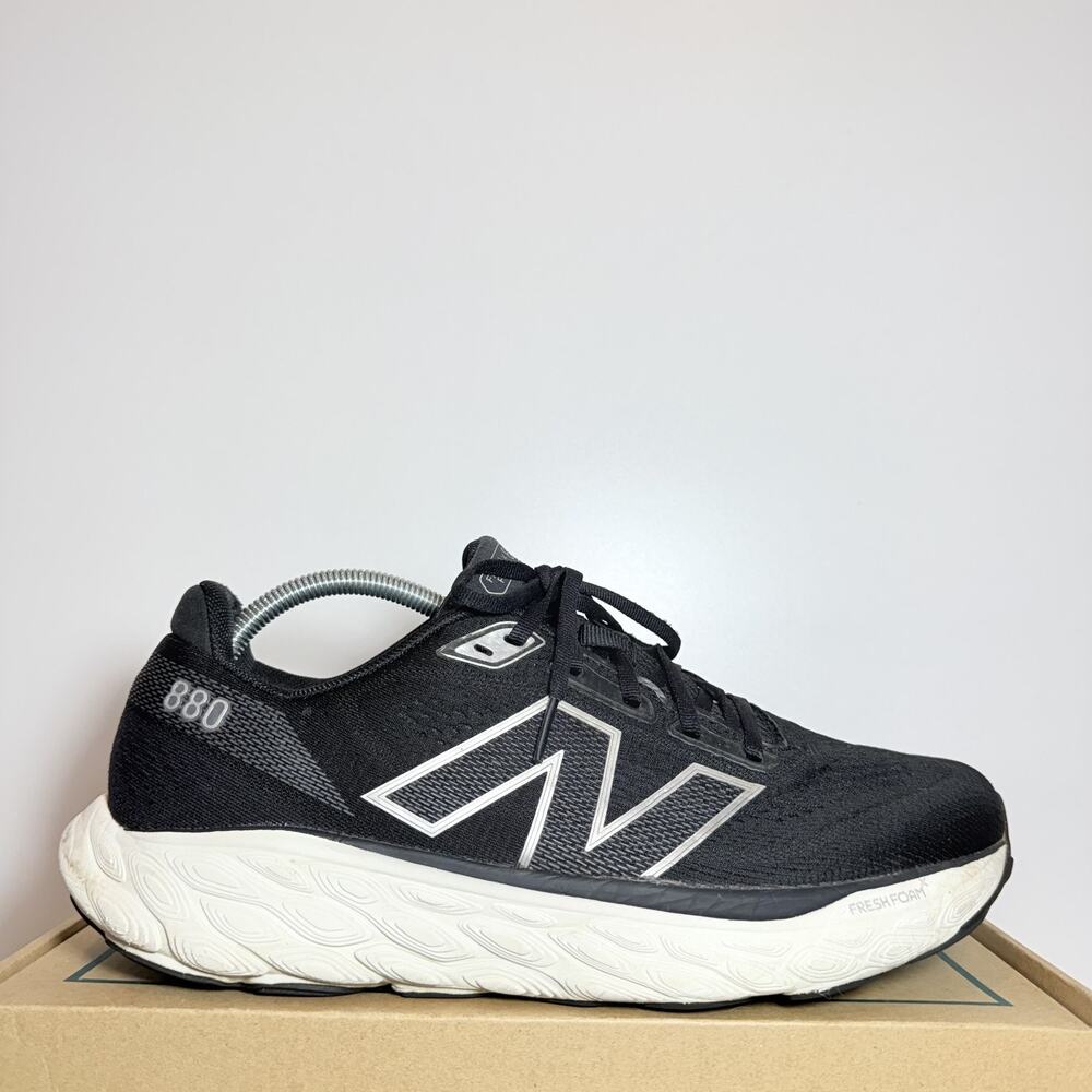 New Balance Men Size 13 Fresh Foam X 880v14 Black White Running Shoes Sneakers